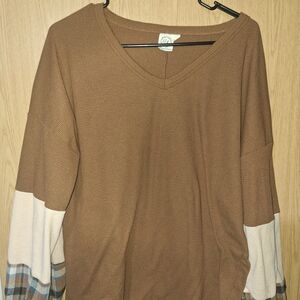 Cozy Brown V-Neck Sweatshirt with Plaid Accents